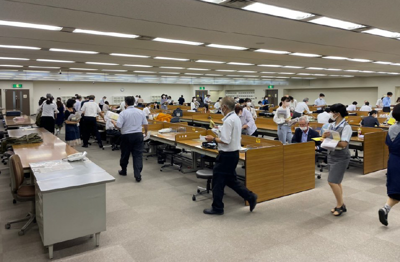 手形交換作業の模様_3